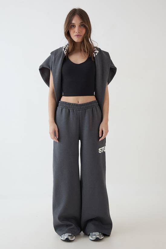 DSGN Studio Sculpt Longline Plunge Sports Bra